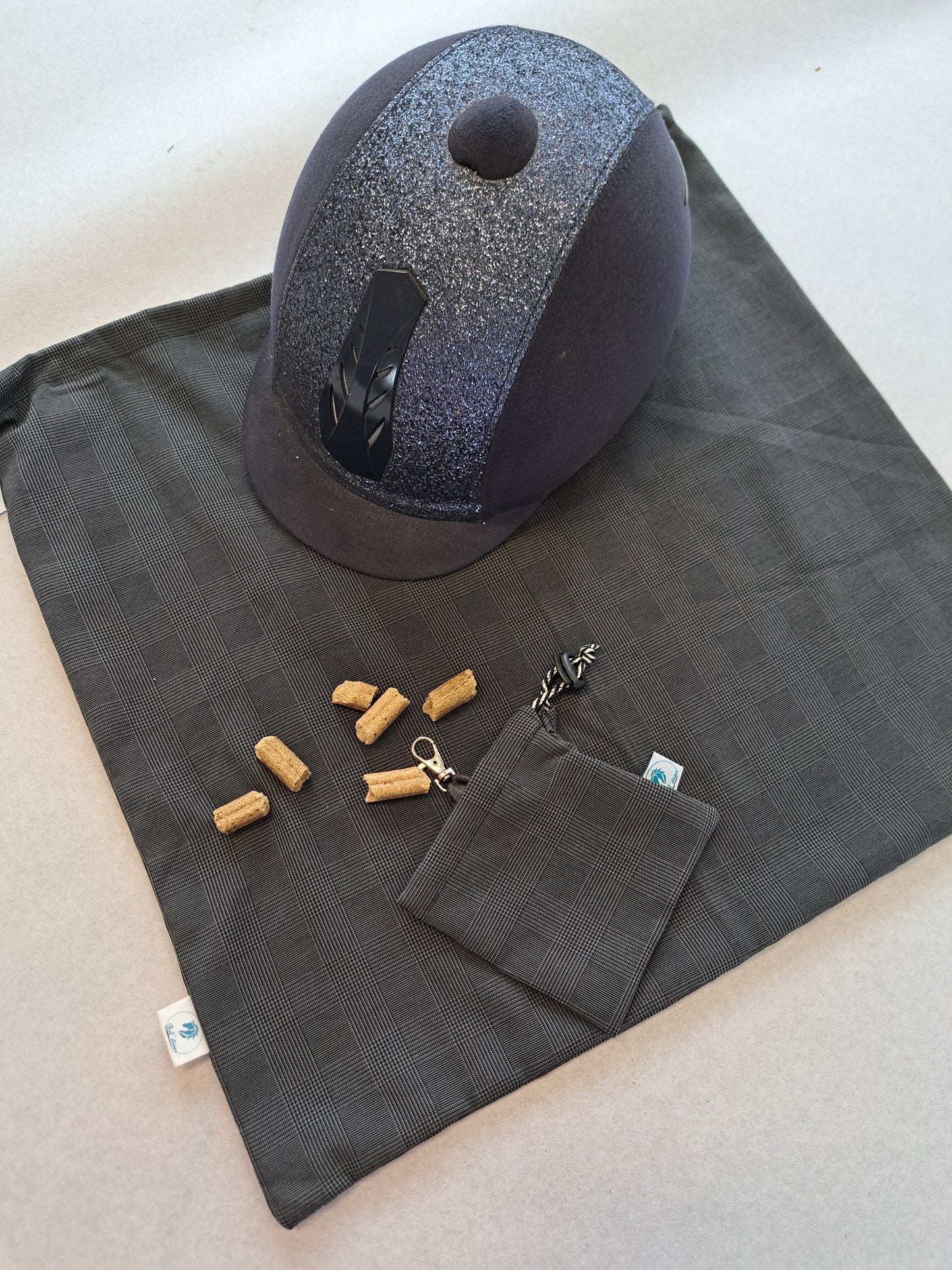 Box housse de bombe et pochette à friandises