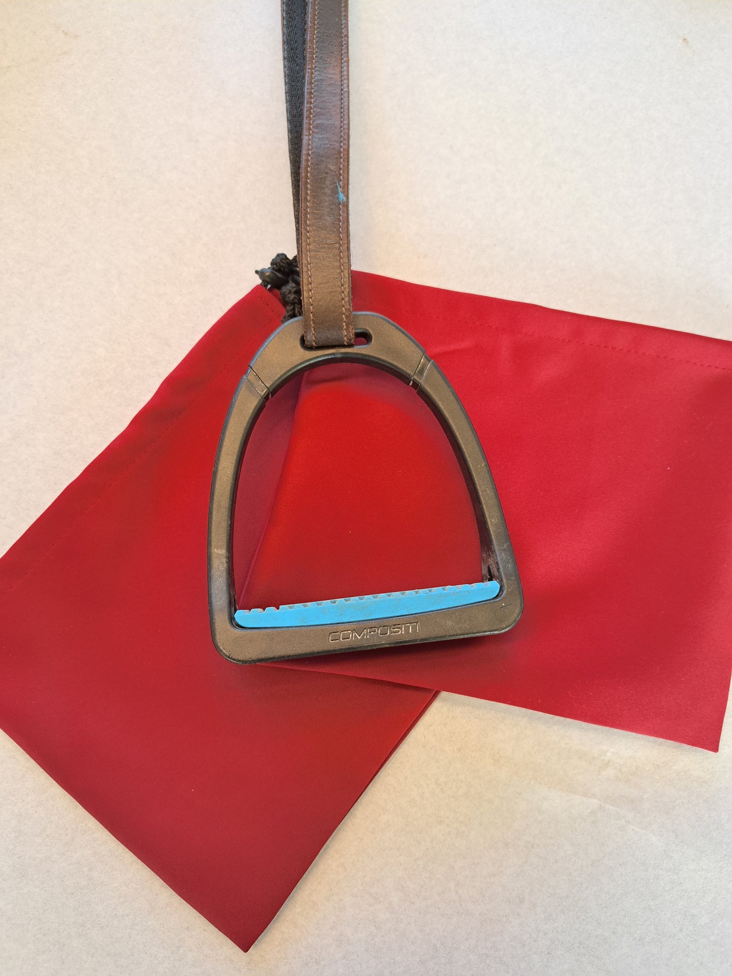 Pochettes / housses d'étriers uni