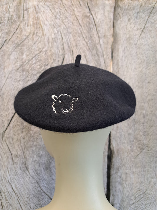 Beret marine broderie mouton