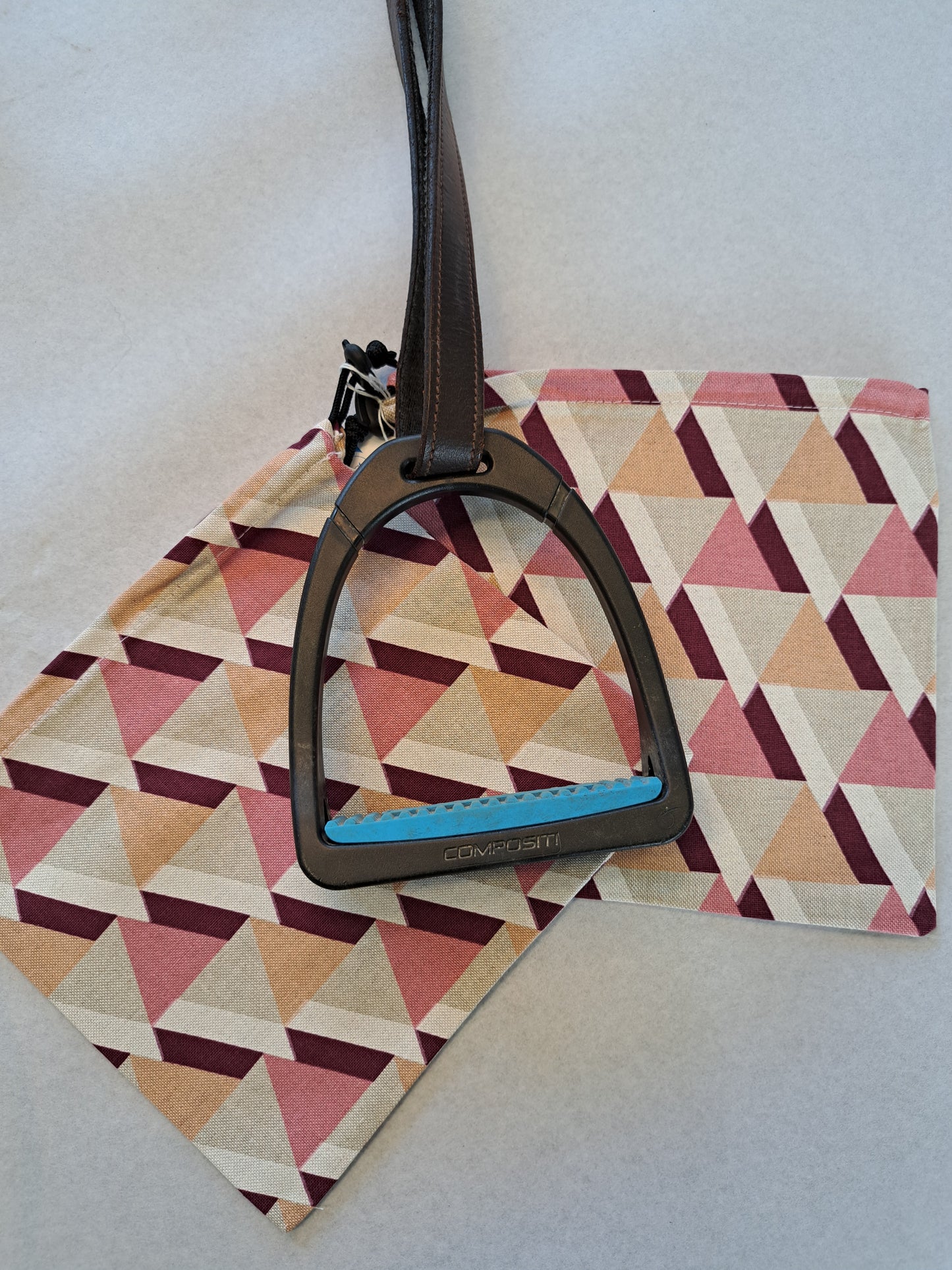 Pochettes / housses d'étriers à motifs