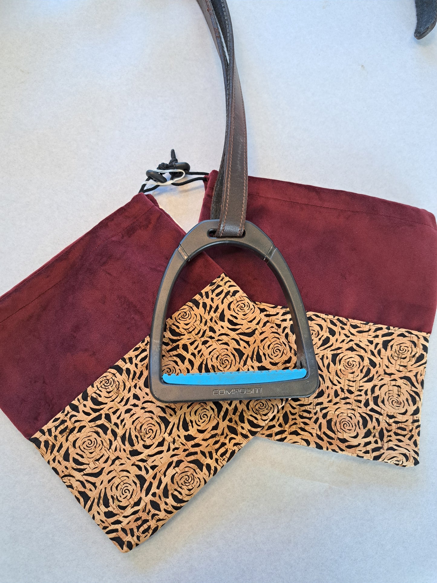 Pochettes / housses d'étriers bicolore