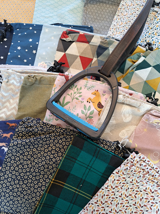 Pochettes / housses d'étriers à motifs