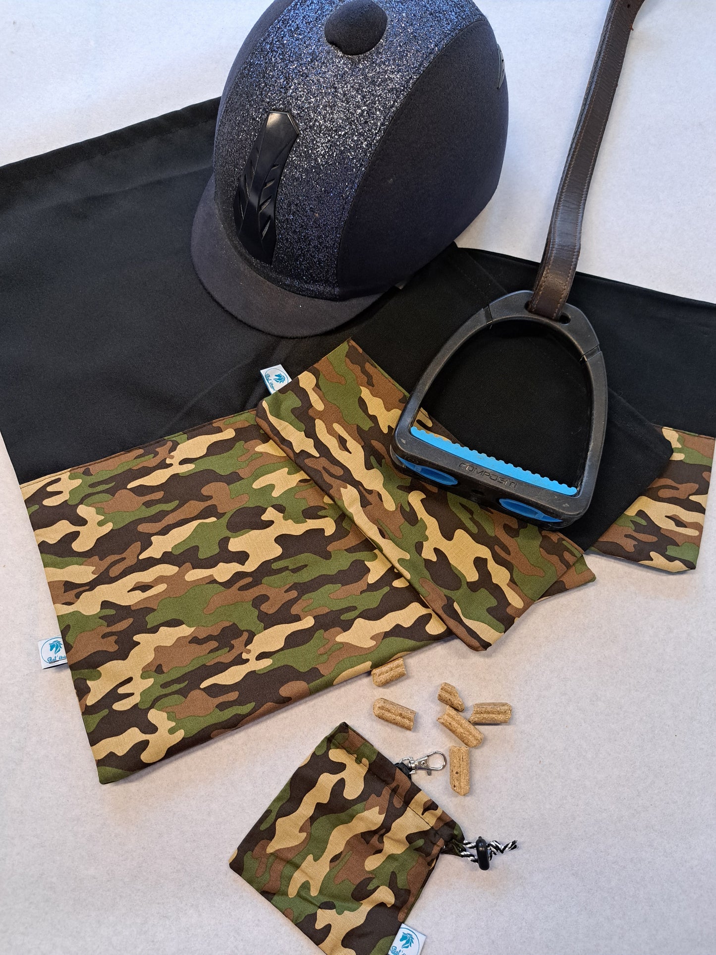 Box housse de bombe, pochettes d'étriers et pochette à friandises