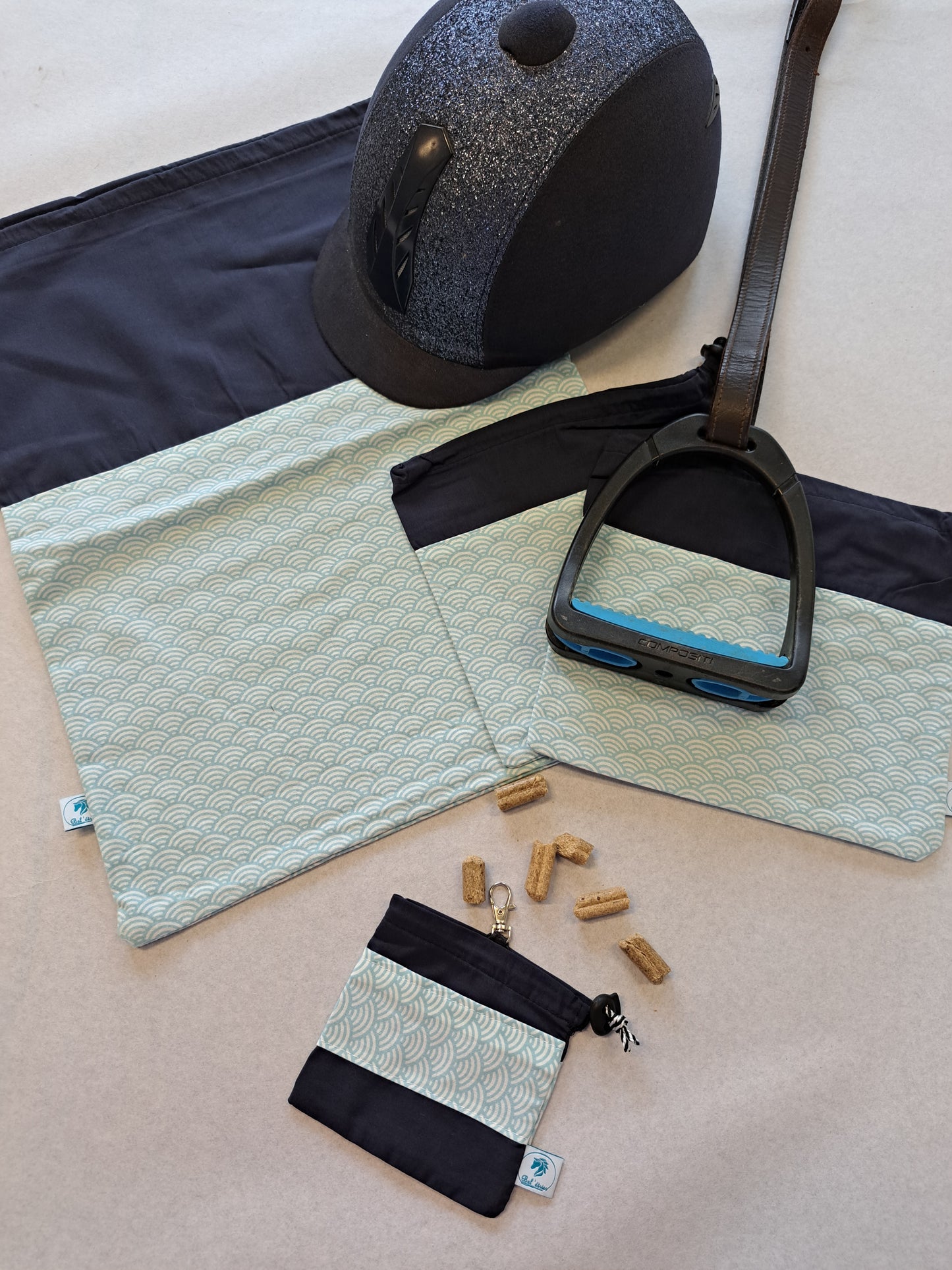 Box housse de bombe, pochettes d'étriers et pochette à friandises