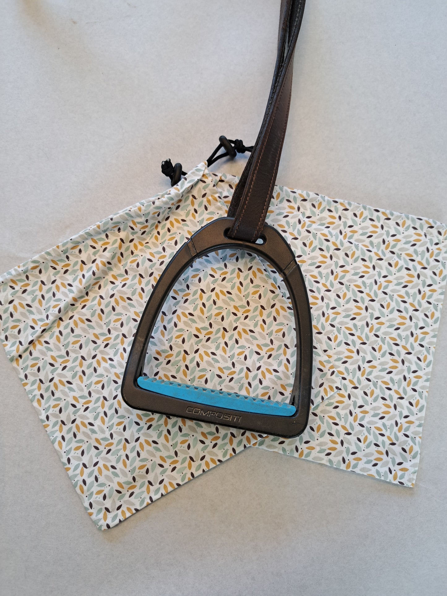 Pochettes / housses d'étriers à motifs