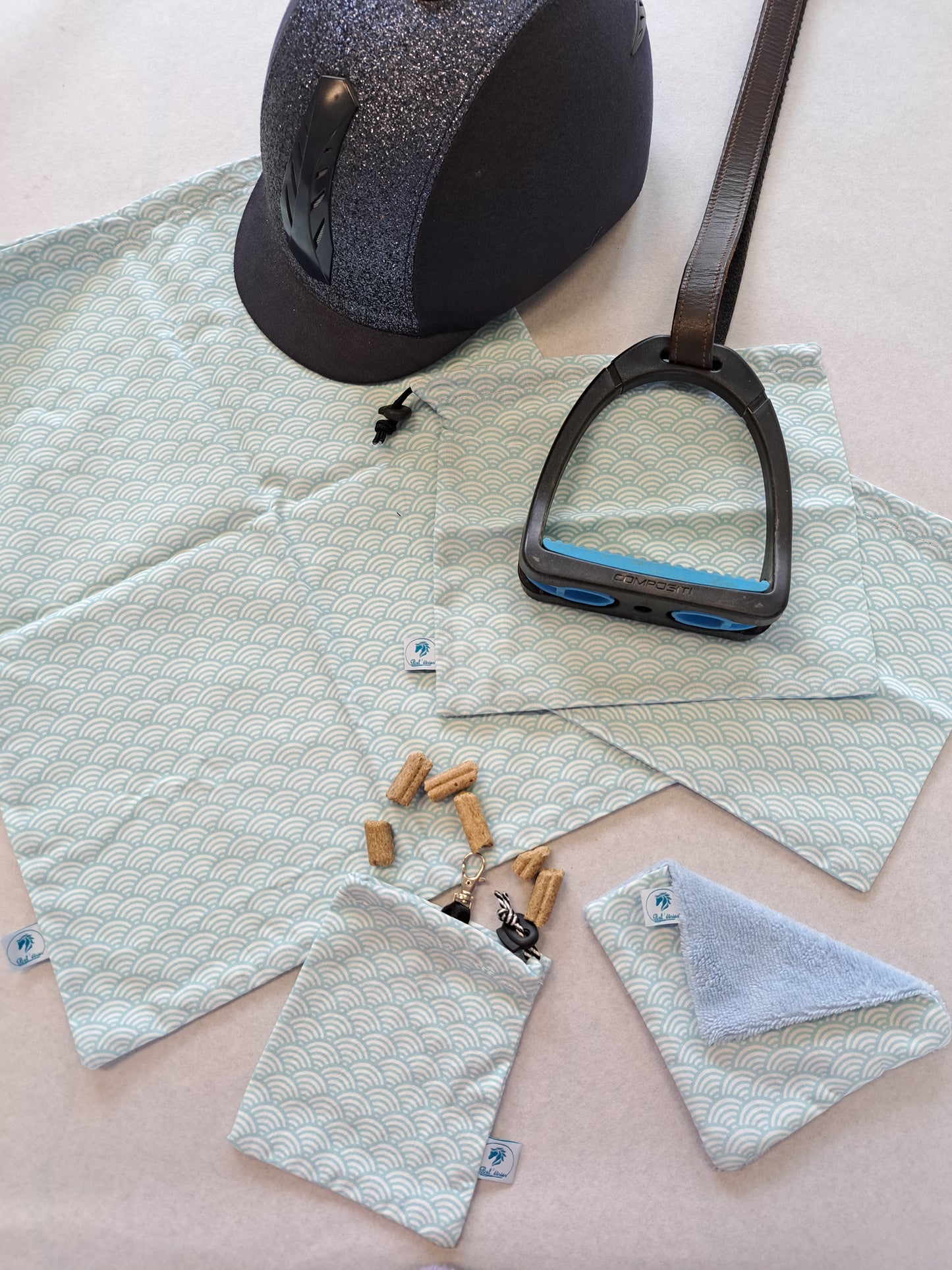 Box housse de bombe, pochettes d'étriers, pochette à friandises et maxi lingette